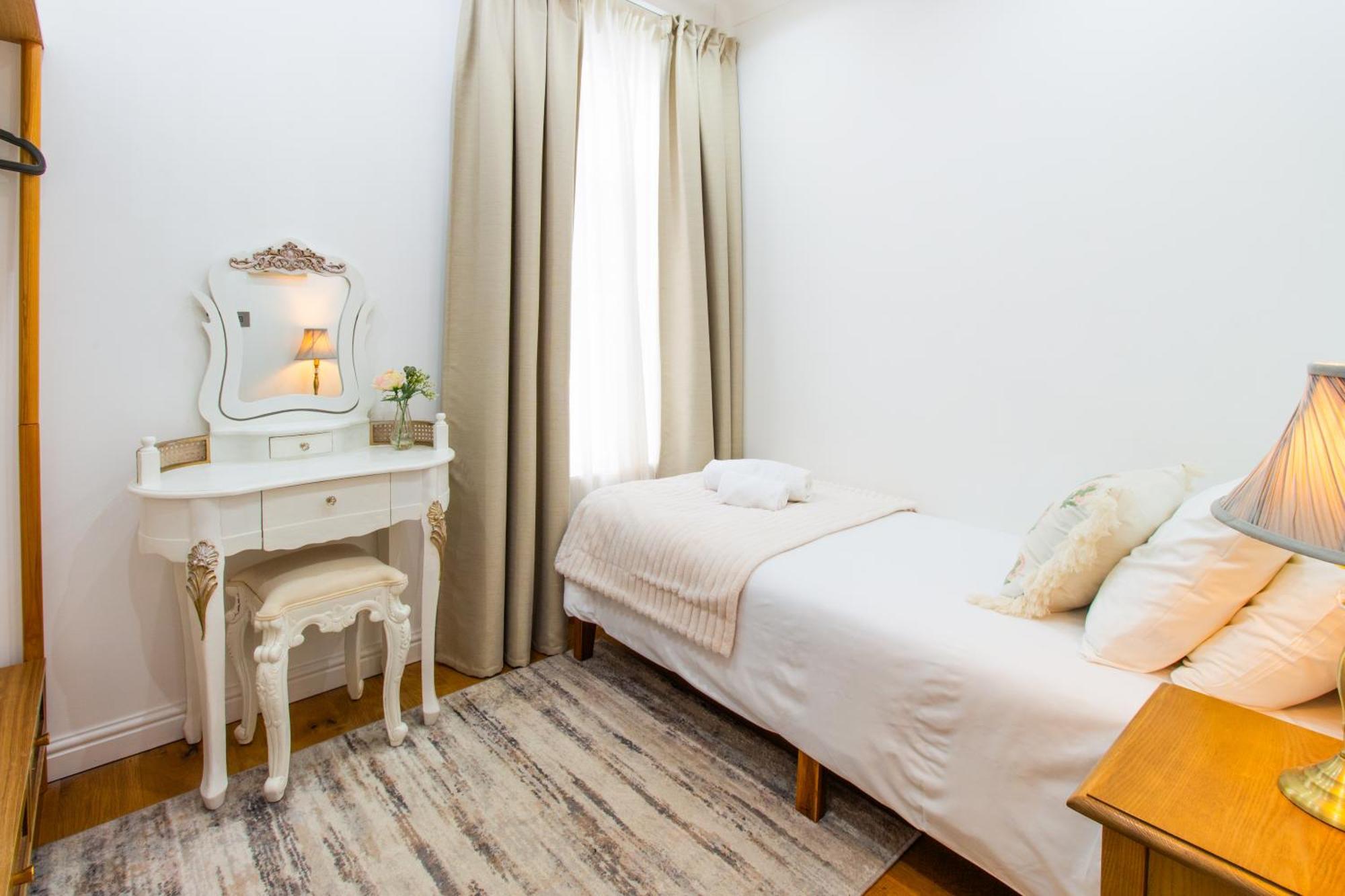 Spacious 4Br House, 2 En Suites With Garden & On-Site Parking Maidstone Eksteriør billede